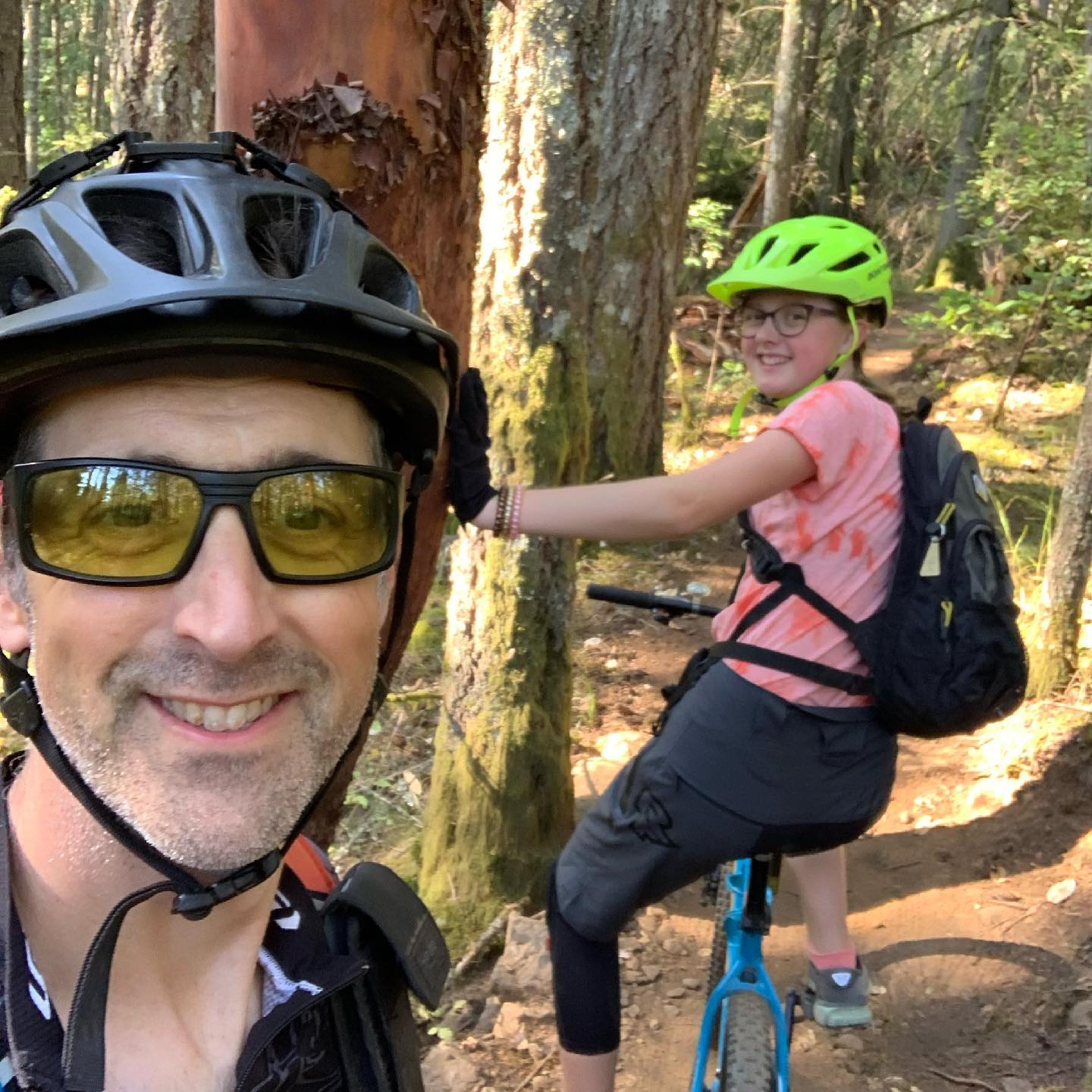 Monday Amy and I headed out for a rip at the dump. Up Skull, over to Sofa King, them back to Skull. Great loop for Amy’s newfound skills. #mtbvi #yyj #mountainbiking #bikesarefun