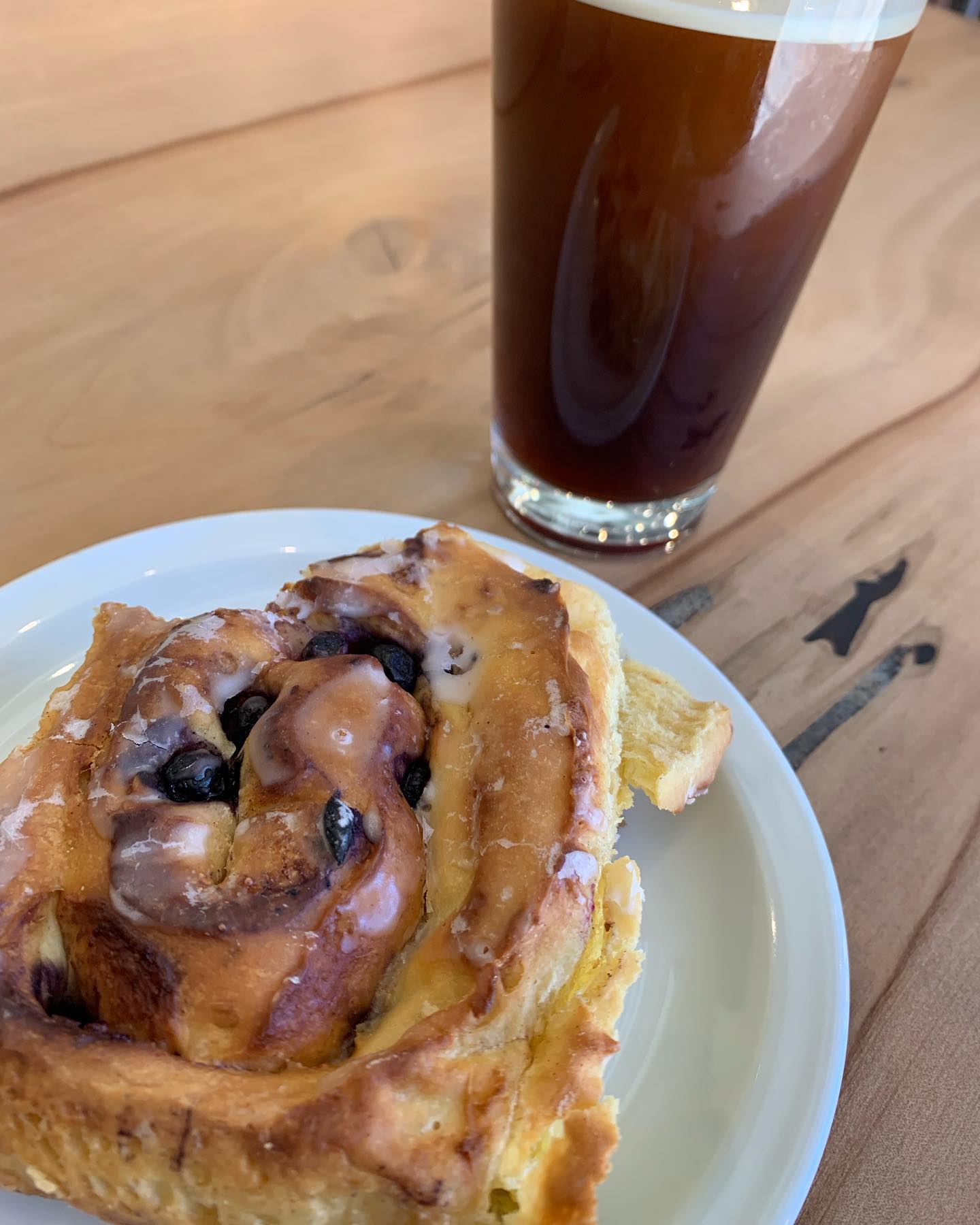 Todays post ride snack is a blueberry cinnamon bun and a nitro cold brew courtesy of @esquimaltroasting